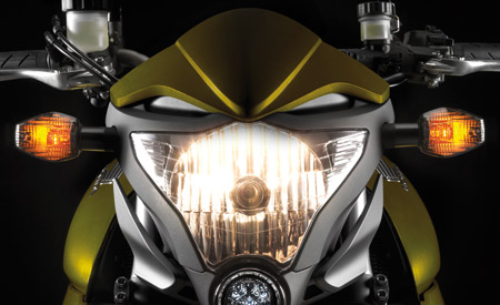 Honda CB1000R 2008 - внушительная оптика