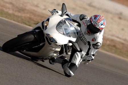 Рубен Чаус демонстрирует класс на Ducati 848