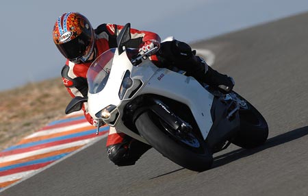 Какое же удовольствие ехать на Ducati 848!