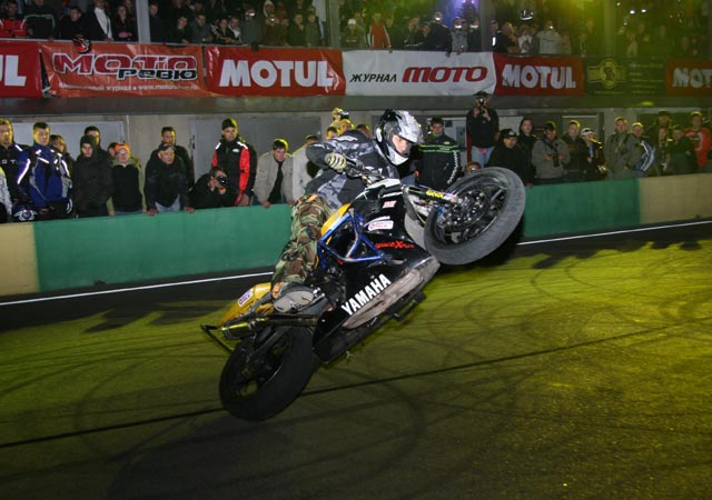 Дополнительное изображение к новости M1 STUNT BATTLE: такого москвичи еще не видели!