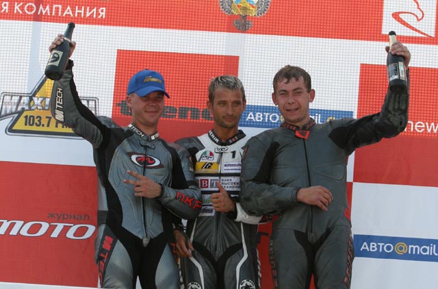 Supersport: Крапухин и Безшляга приходят вторым и третим в абсолюте, оставив позади более 20 соперников на более мощных байках
