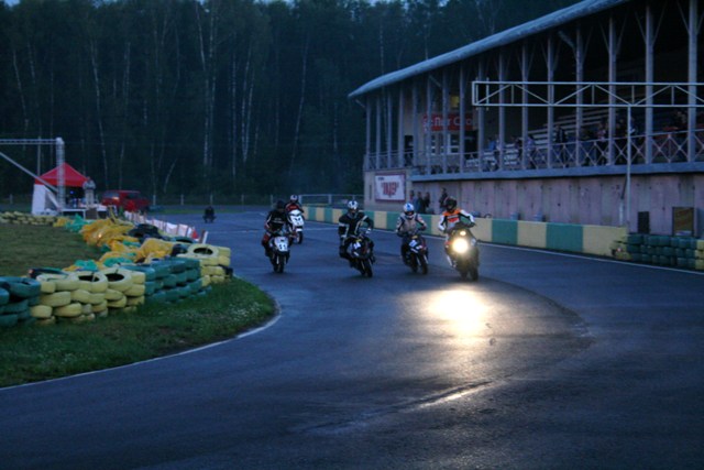 старт класса скутеры, 7-й этап Motul M1-Challenge