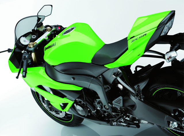 Kawasaki ZX-6R 2009 - вид на три четверти