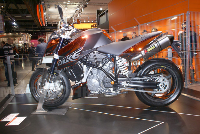 Золотой дюк: KTM Duke 990