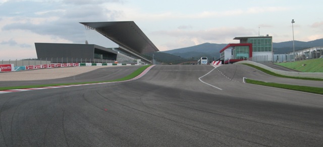Вид на главную прямую Algarve Circuit