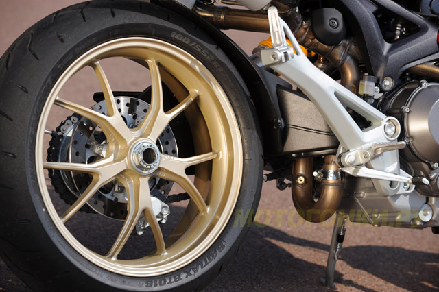 Пять лучей и спортивный профиль 180/55 - Ducati Monster 1100