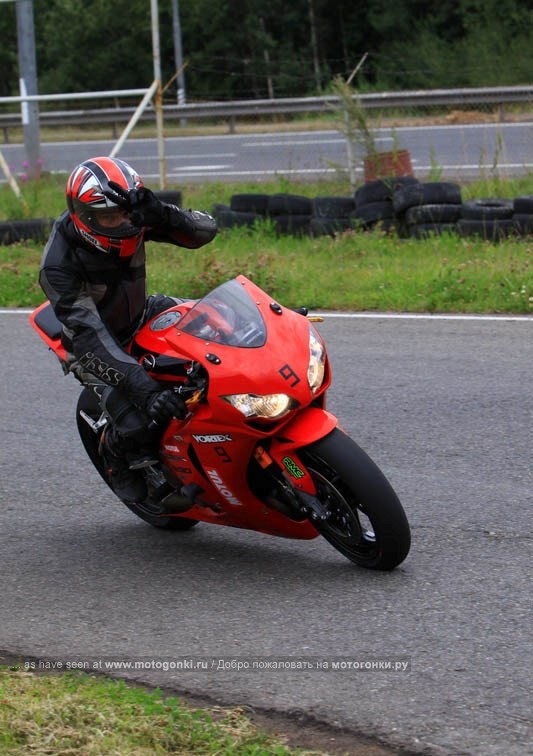 Андрей Запрягаев выигрывает сезон MOTUL M1-Challenge 2009!