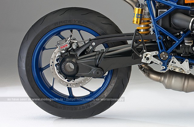 BMW HP2 Sport (2009) - фирменная консоль заднего колеса