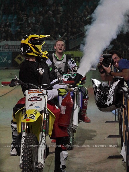 Томас Паже выпускает пар - FMX Masters, Москва
