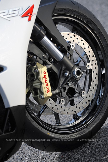 Aprilia RSV4 R (2010) - Brembo не оставляют скорости шанса!