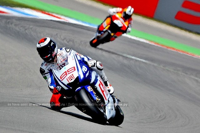 Лоренцо лидирует в Гран-При Нидерландов, Assen TT