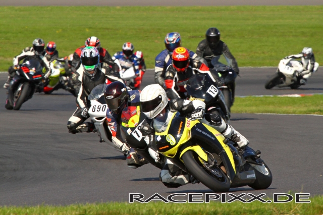 Старт гонки DMV DRC Superbike в Лаузице