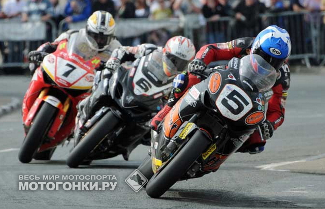 Isle of Man TT 2010 - Fireblade лидирует