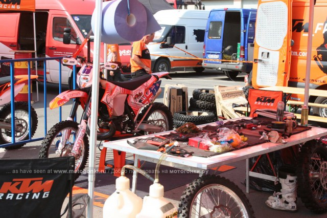 Дополнительное изображение к новости Эндуро: Red Bull Romaniacs 2011: пятница (фотоотчет) Дополнительное изображение к новости Эндуро: Red Bull Romaniacs 2011: пятница (фотоотчет)