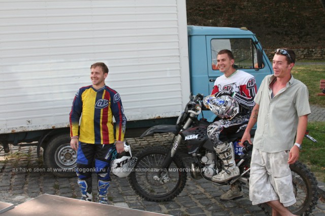 Дополнительное изображение к новости Эндуро: Red Bull Romaniacs 2011: пятница (фотоотчет) Дополнительное изображение к новости Эндуро: Red Bull Romaniacs 2011: пятница (фотоотчет)