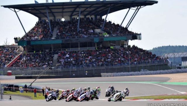 Старт гонки WSBK 2010 года Старт гонки WSBK 2010 года