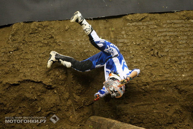 Падение Элизабет Бэш на X-Games 2011 года Падение Элизабет Бэш на X-Games 2011 года