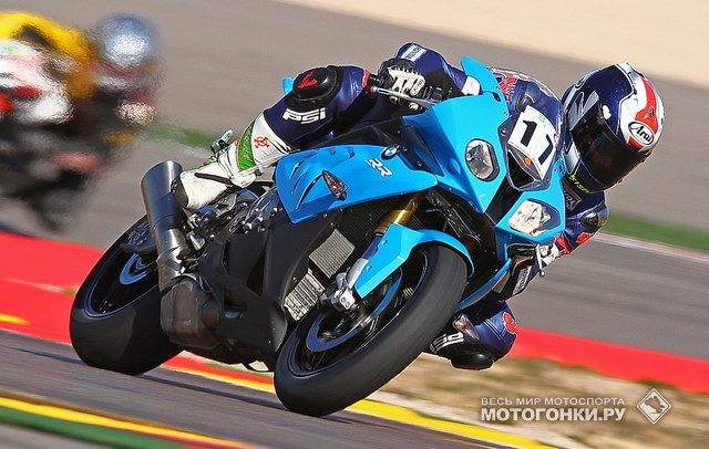 Тест-пилот RACEMAG Максим Киселев и BMW S1000RR Тест-пилот RACEMAG Максим Киселев и BMW S1000RR