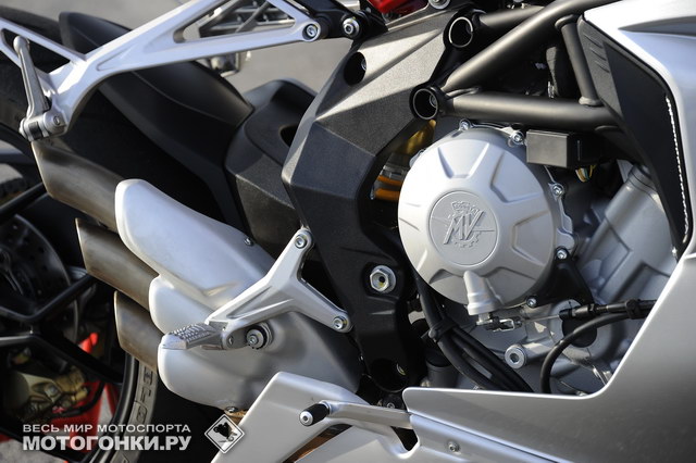Тест-драйв MV Agusta F3 Тест-драйв MV Agusta F3
