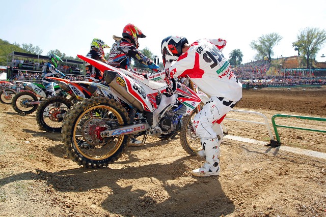 Мотокросс: 6-й урок от Honda - старт