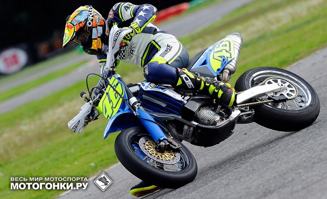 Валентино Росси на Sic Supermoto Days 2012 Валентино Росси на Sic Supermoto Days 2012