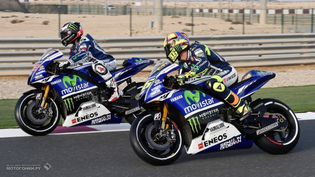 Movistar Yamaha MotoGP: Эффектное появление Лоренцо и Росси на презентации в Катаре Movistar Yamaha MotoGP: Эффектное появление Лоренцо и Росси на презентации в Катаре