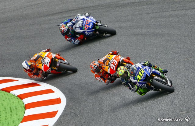 Гран-При Каталонии, MotoGP: первые круги - Лоренцо пытается удержаться в группе лидеров Гран-При Каталонии, MotoGP: первые круги - Лоренцо пытается удержаться в группе лидеров