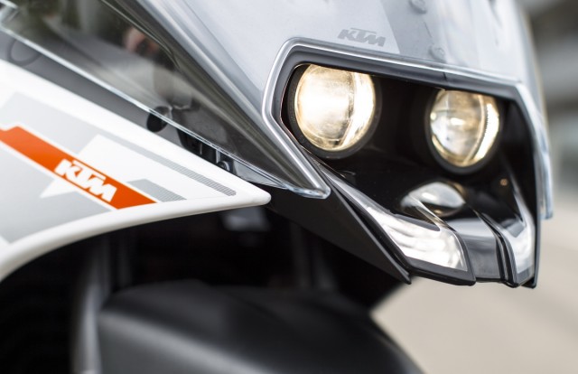 KTM RC 390 (2015) - стиль от KIska Design: точно не спутаешь с японцем! KTM RC 390 (2015) - стиль от KIska Design: точно не спутаешь с японцем!