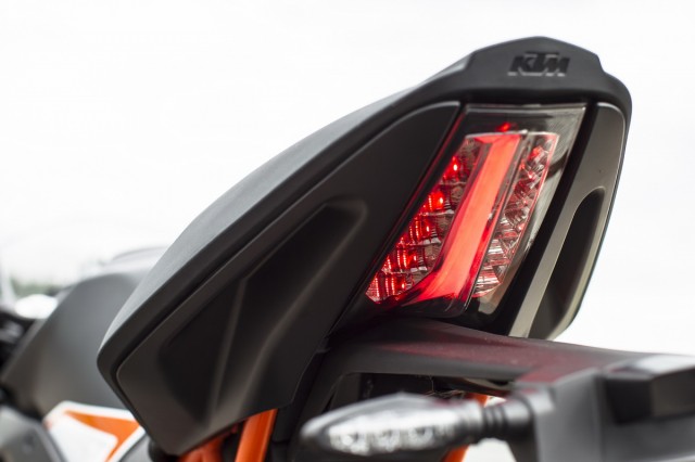 KTM RC 390 (2015) - особый стиль в деталях KTM RC 390 (2015) - особый стиль в деталях