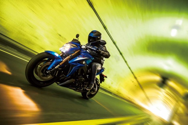 Suzuki GSX-S1000 (2015) Suzuki GSX-S1000 (2015)