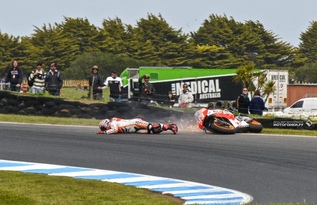 MotoGP - Grand Prix of Australia - Phillip Island: падение Марка Маркеса в Lukey Heights MotoGP - Grand Prix of Australia - Phillip Island: падение Марка Маркеса в Lukey Heights