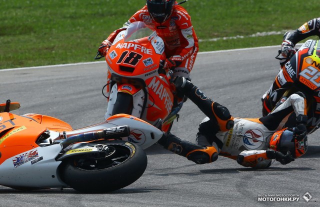 Moto2 - Grand Prix of Malaysia - Sepang: авария Джино Ри и ее последствия Moto2 - Grand Prix of Malaysia - Sepang: авария Джино Ри и ее последствия
