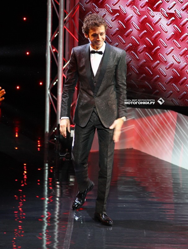 FIM MotoGP AWARDS 2014: Блистательный Валентино Росси - второй в этом году, но был встречен, как чемпион FIM MotoGP AWARDS 2014: Блистательный Валентино Росси - второй в этом году, но был встречен, как чемпион
