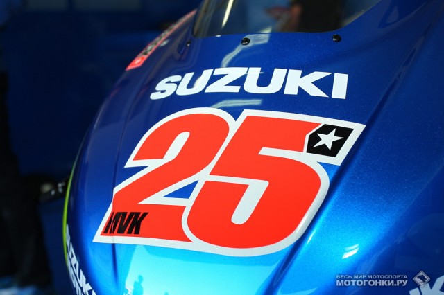 MotoGP 2015 - первые тесты сезона: Suzuki GSX-RR Маверика Виньялеса MotoGP 2015 - первые тесты сезона: Suzuki GSX-RR Маверика Виньялеса