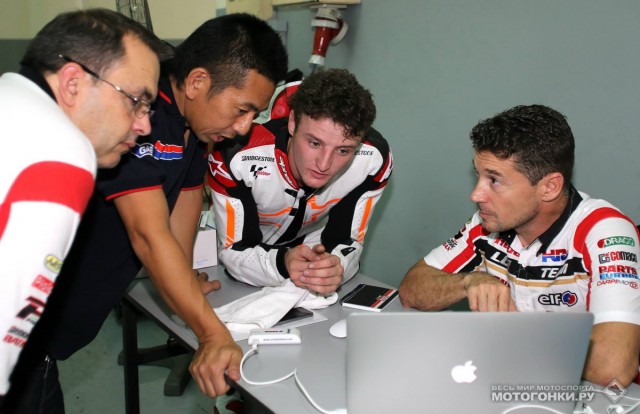MotoGP 2015 - первые тесты сезона: приватные испытания LCR Honda с Джеком Миллером в Сепанге (Малайзия). Фото LCR Honda. MotoGP 2015 - первые тесты сезона: приватные испытания LCR Honda с Джеком Миллером в Сепанге (Малайзия). Фото LCR Honda.