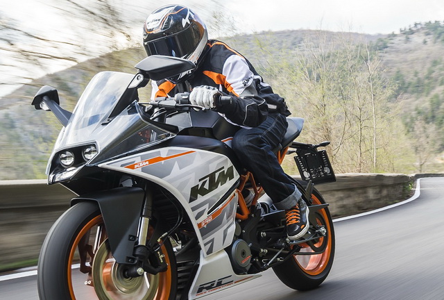 Байк Ленд экипирует покупателей KTM Duke и RC 200/390 title=