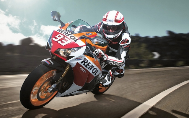 Спецификация Honda Fireblade CBR1000RR-SP Repsol Edition title=