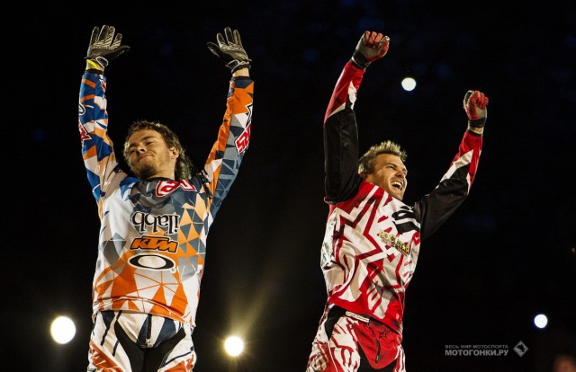 Red Bull X-Fighters 2015 - Mexico - The Final: Levi Sherwood (NZL) and Clinton Moore (AUS) Red Bull X-Fighters 2015 - Mexico - The Final: Levi Sherwood (NZL) and Clinton Moore (AUS)