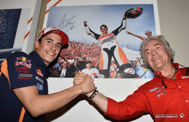 MotoGP 2015 Spanish GP 4th Round: Маркес и Анхел Нието - вся история испанского мотоспорта в одной фотографии MotoGP 2015 Spanish GP 4th Round: Маркес и Анхел Нието - вся история испанского мотоспорта в одной фотографии