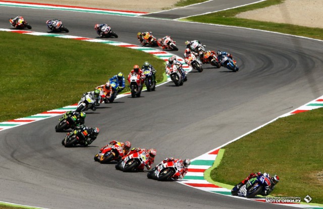 MotoGP ItalianGP - Гран-При Италии, Mugello: Лоренцо удалось прорваться в лидеры в середине первого круга. С того момента, он пошел в отрыв MotoGP ItalianGP - Гран-При Италии, Mugello: Лоренцо удалось прорваться в лидеры в середине первого круга. С того момента, он пошел в отрыв