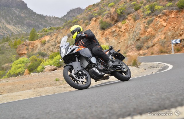Тест-драйв KTM 1050 Adventure (2015) Тест-драйв KTM 1050 Adventure (2015)