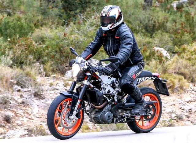 KTM Duke превращается... в Husqvarna 401 Vitpilen title=