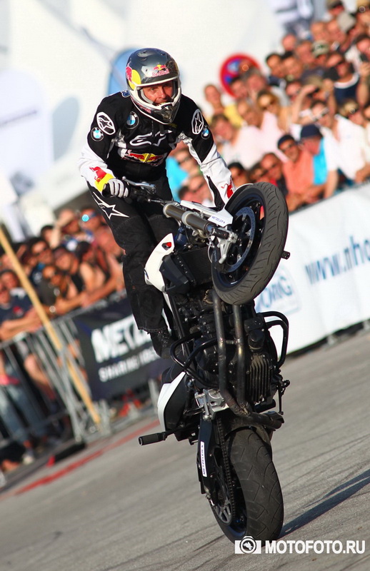 BMW Motorrad Days 2015 - Stunt King Chris Pfeiffer BMW Motorrad Days 2015 - Stunt King Chris Pfeiffer