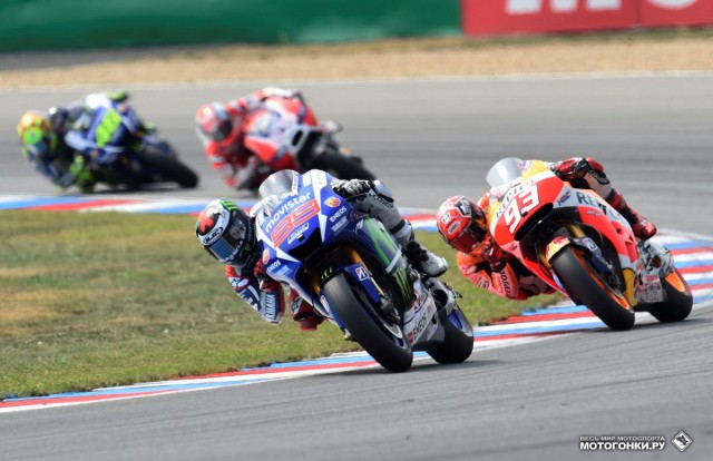 MotoGP 2015 British GP: Хорхе Лоренцо - главный фаворит после победы в 2013 и финиша на 2-м месте в 2014 MotoGP 2015 British GP: Хорхе Лоренцо - главный фаворит после победы в 2013 и финиша на 2-м месте в 2014