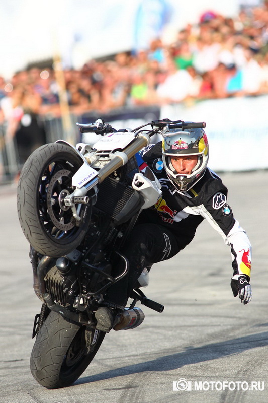 BMW Motorrad Days 2015 - Stunt King Chris Pfeiffer BMW Motorrad Days 2015 - Stunt King Chris Pfeiffer