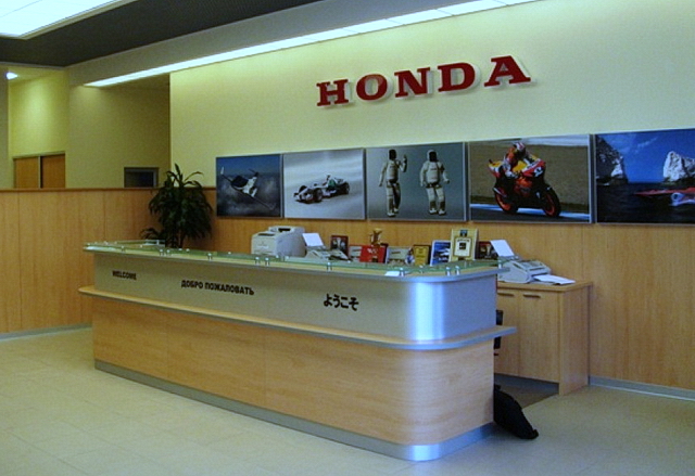 Honda приостанавливает поставки в Россию: подробности title=