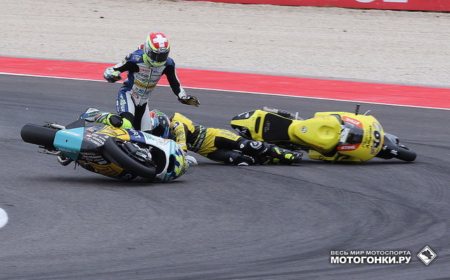 Moto2: Алекс Ринс дисквалифицирован из Гран-При Сан-Марино (фото) title=