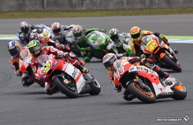 Гран-При Японии, MotoGP: старт гонки, первый поворот Гран-При Японии, MotoGP: старт гонки, первый поворот