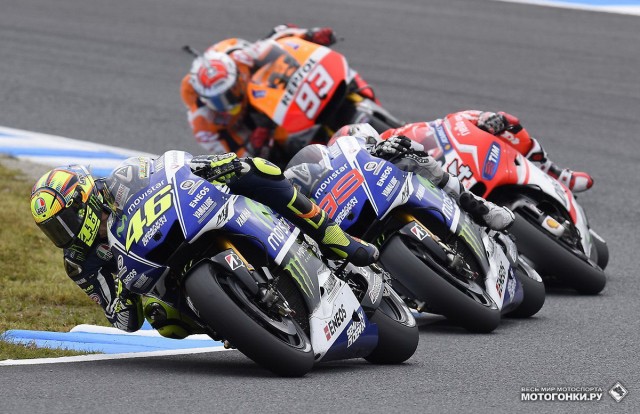 Гран-При Японии, MotoGP: Валентино Росси лидирует в гонке с первых кругов Гран-При Японии, MotoGP: Валентино Росси лидирует в гонке с первых кругов