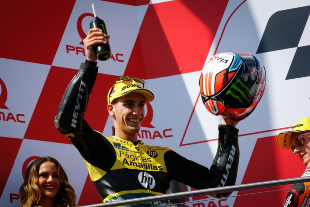 Moto2: На подиуме в Phillip Island - Ринс, Лоус и Балдассари (видео) title=